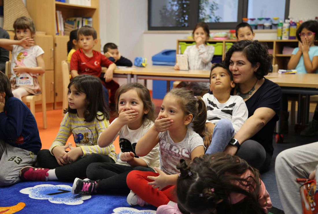 Lili Ve Yedi Cocugu Serisinin Yazari Tulin Kozikoglu Yaratici Yazarlik Kapsaminda Okulumuzdaydi Ide Okullari