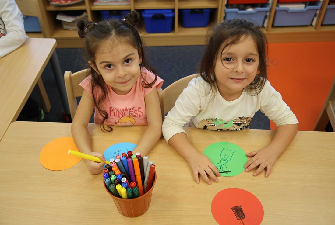 Lili Ve Yedi Cocugu Serisinin Yazari Tulin Kozikoglu Yaratici Yazarlik Kapsaminda Okulumuzdaydi Ide Okullari