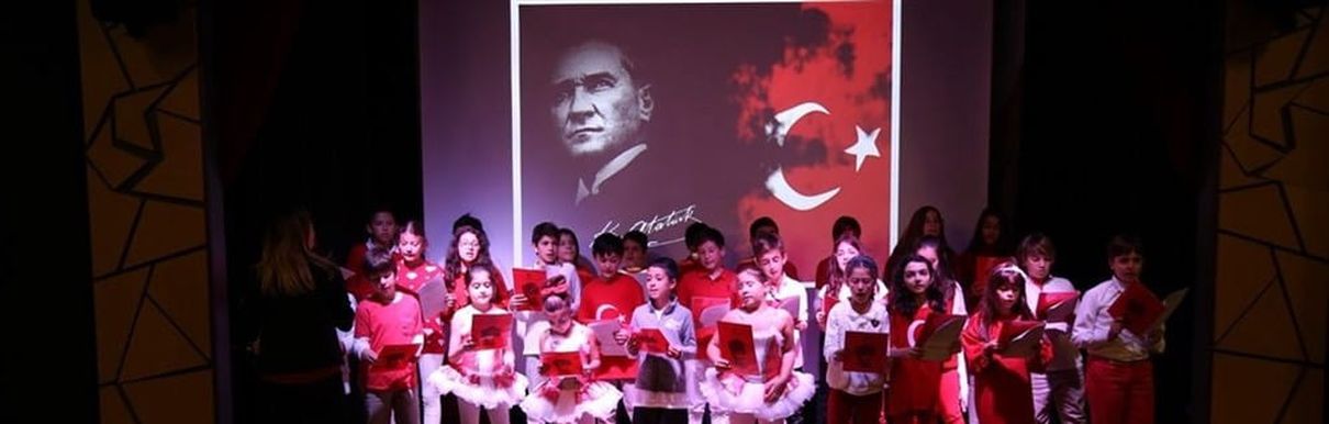ide’liler, 29 Ekim Cumhuriyet Bayramını Coşkuyla Kutladı