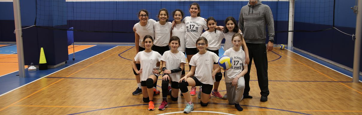 Küçük Kız Voleybol Takımımız Antrenmanda!