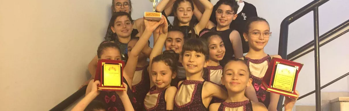 Uluslararası Dans Yarışması’nda İkincilik ide’nin!