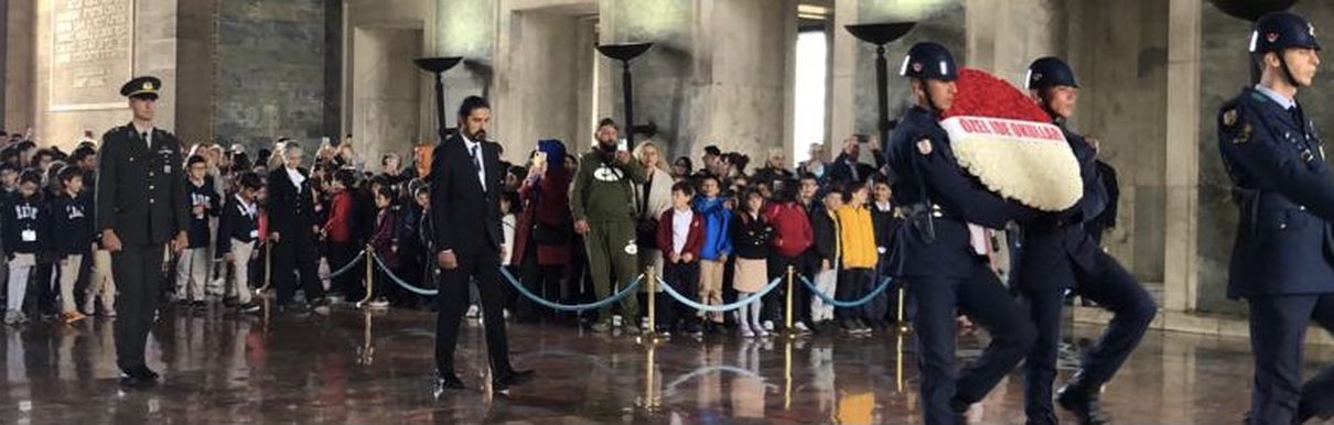 ide Öğrencileri Anıtkabir'de!