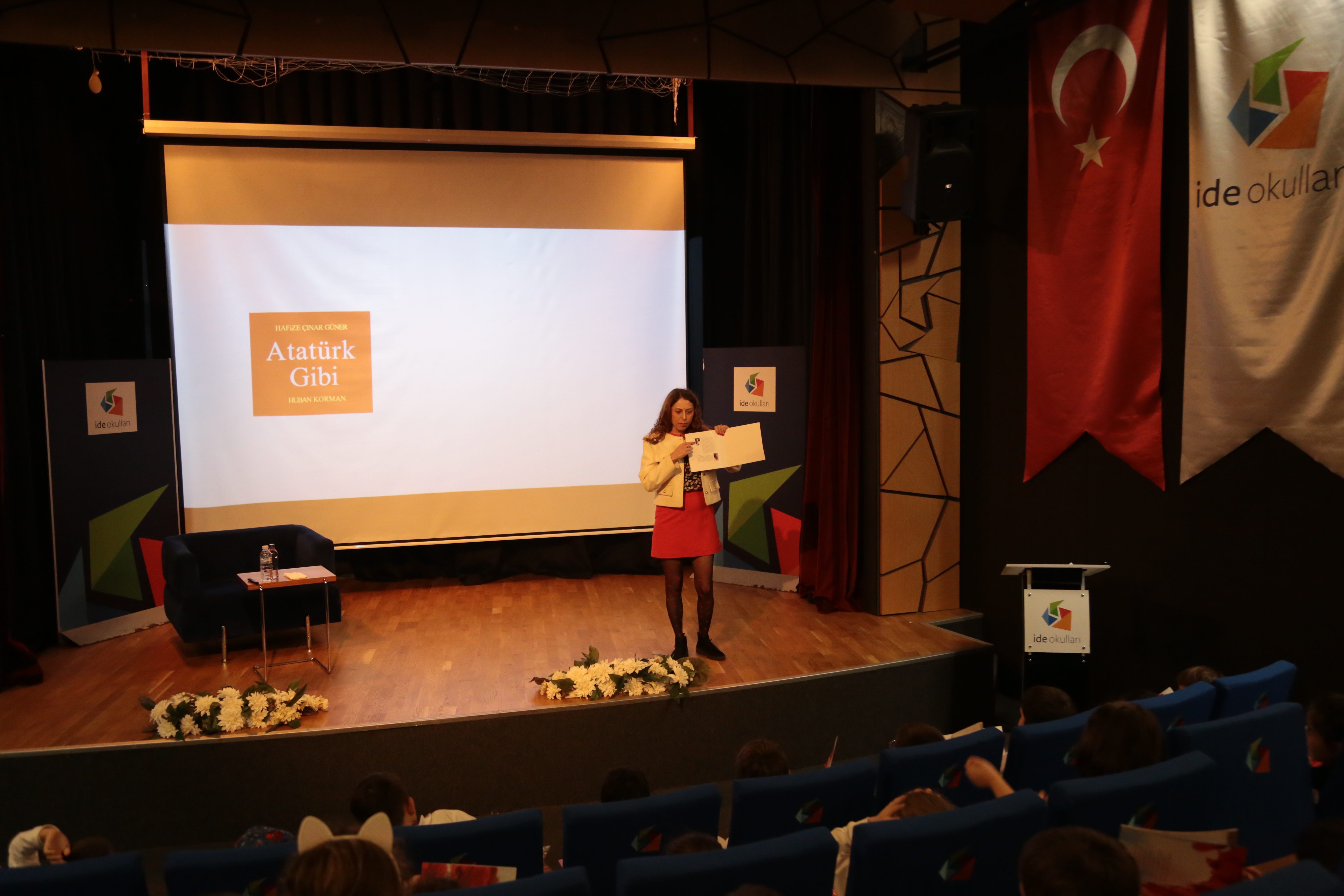 Atatürk Gibi Düşünmek: ide okulları’nda İlham Veren Bir Söyleşi