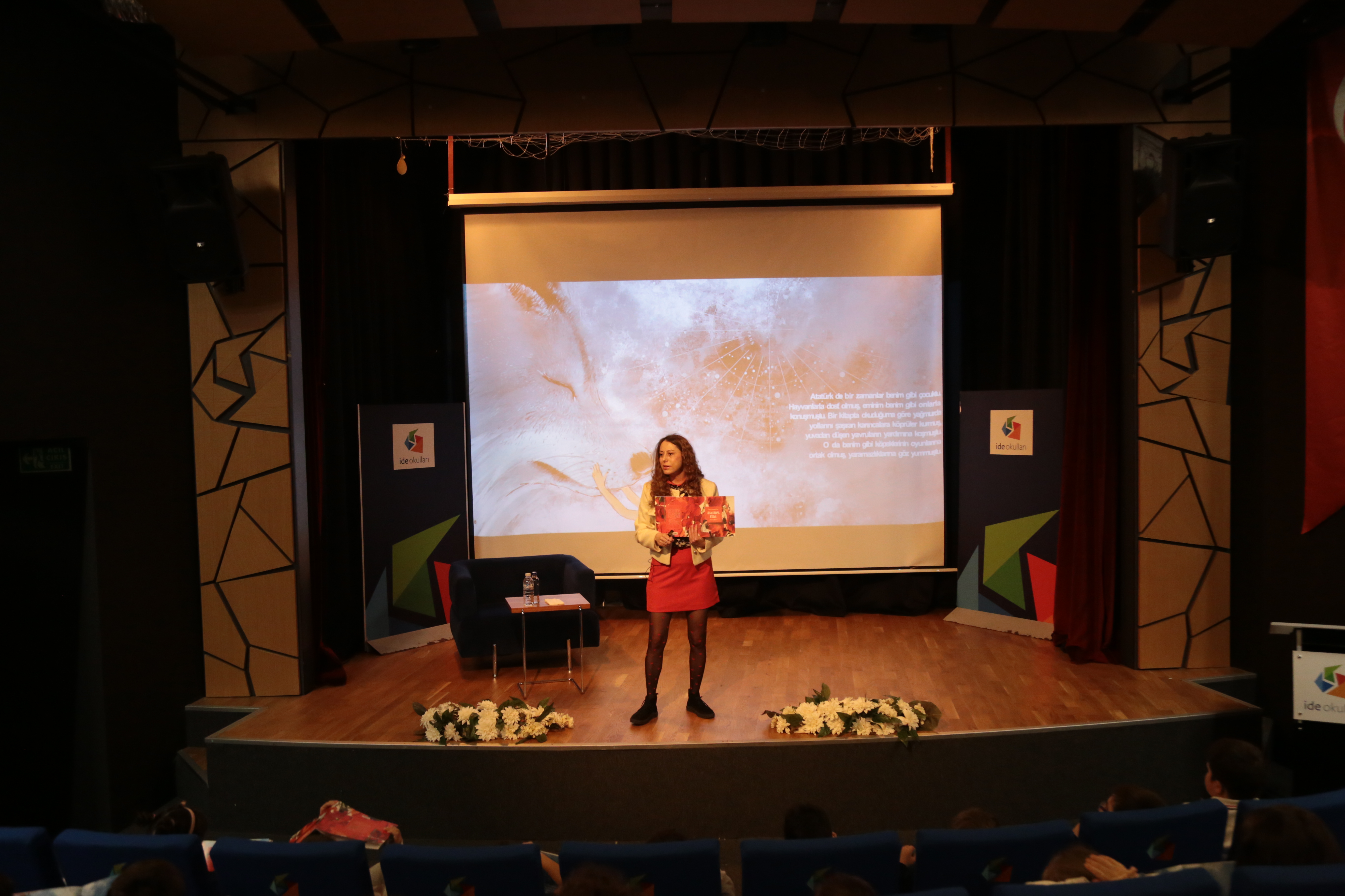 Atatürk Gibi Düşünmek: ide okulları’nda İlham Veren Bir Söyleşi