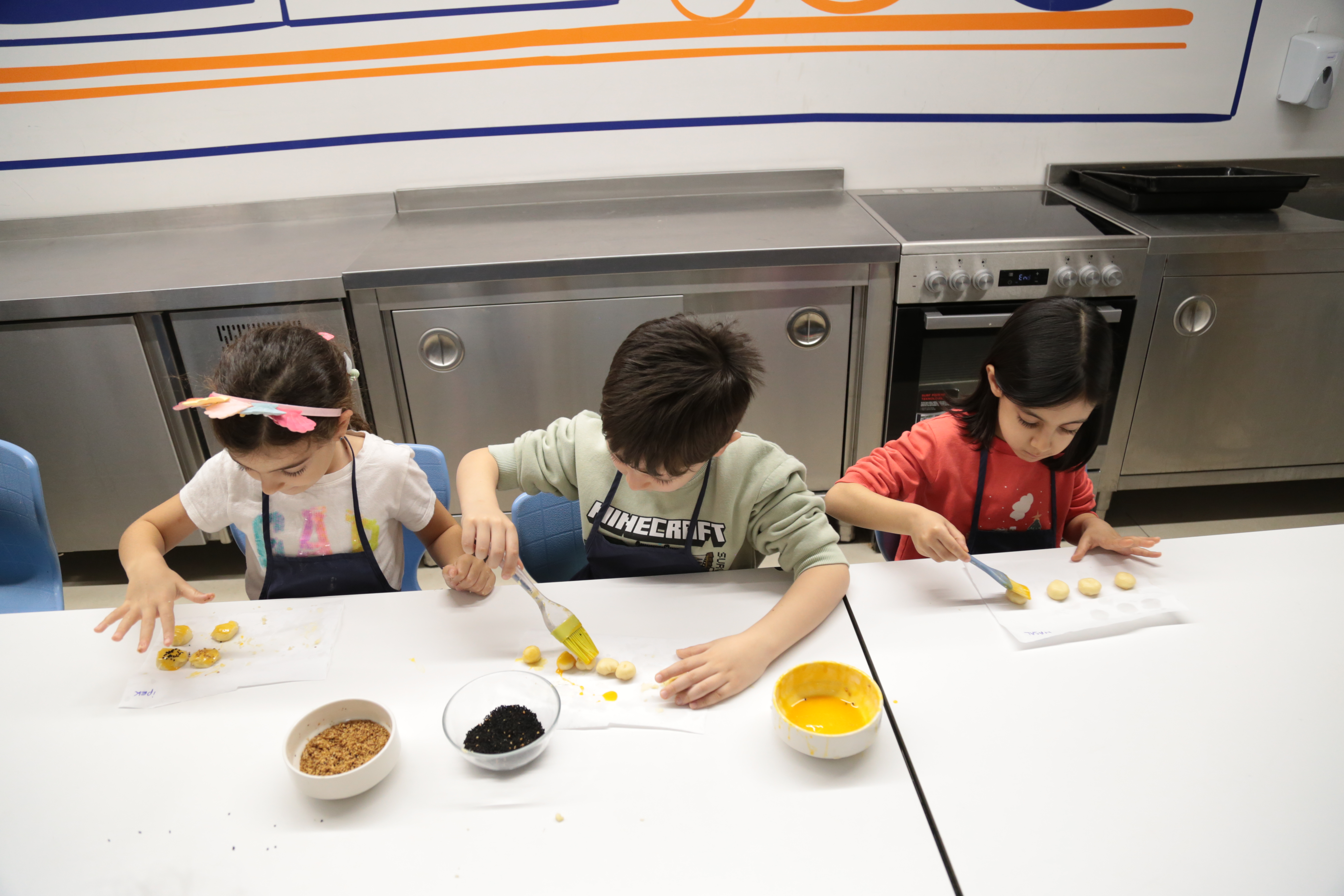 Minik Şeflerden Lezzetli Bir Deneyim: Tuzlu Kurabiye Yapımı