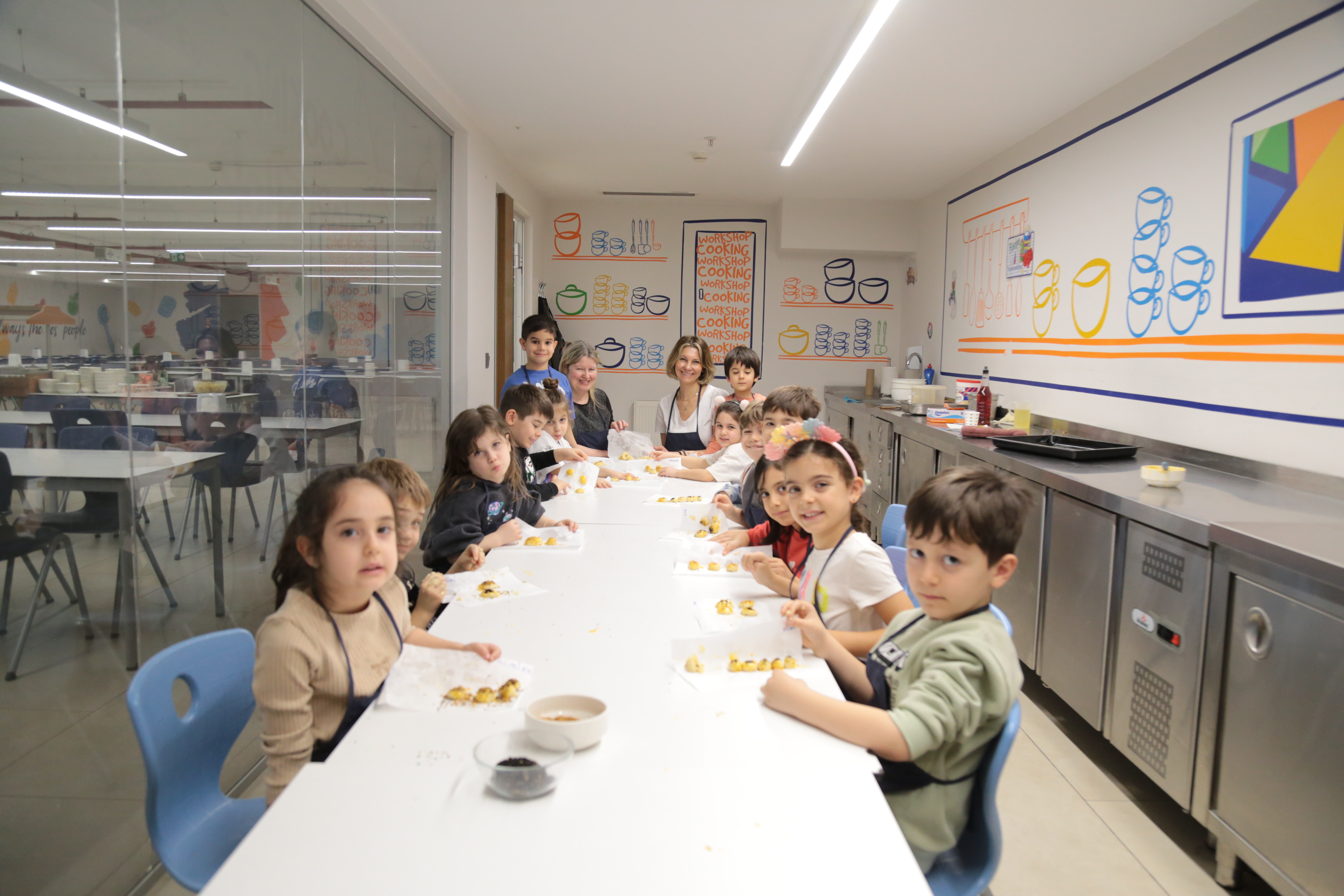 Minik Şeflerden Lezzetli Bir Deneyim: Tuzlu Kurabiye Yapımı