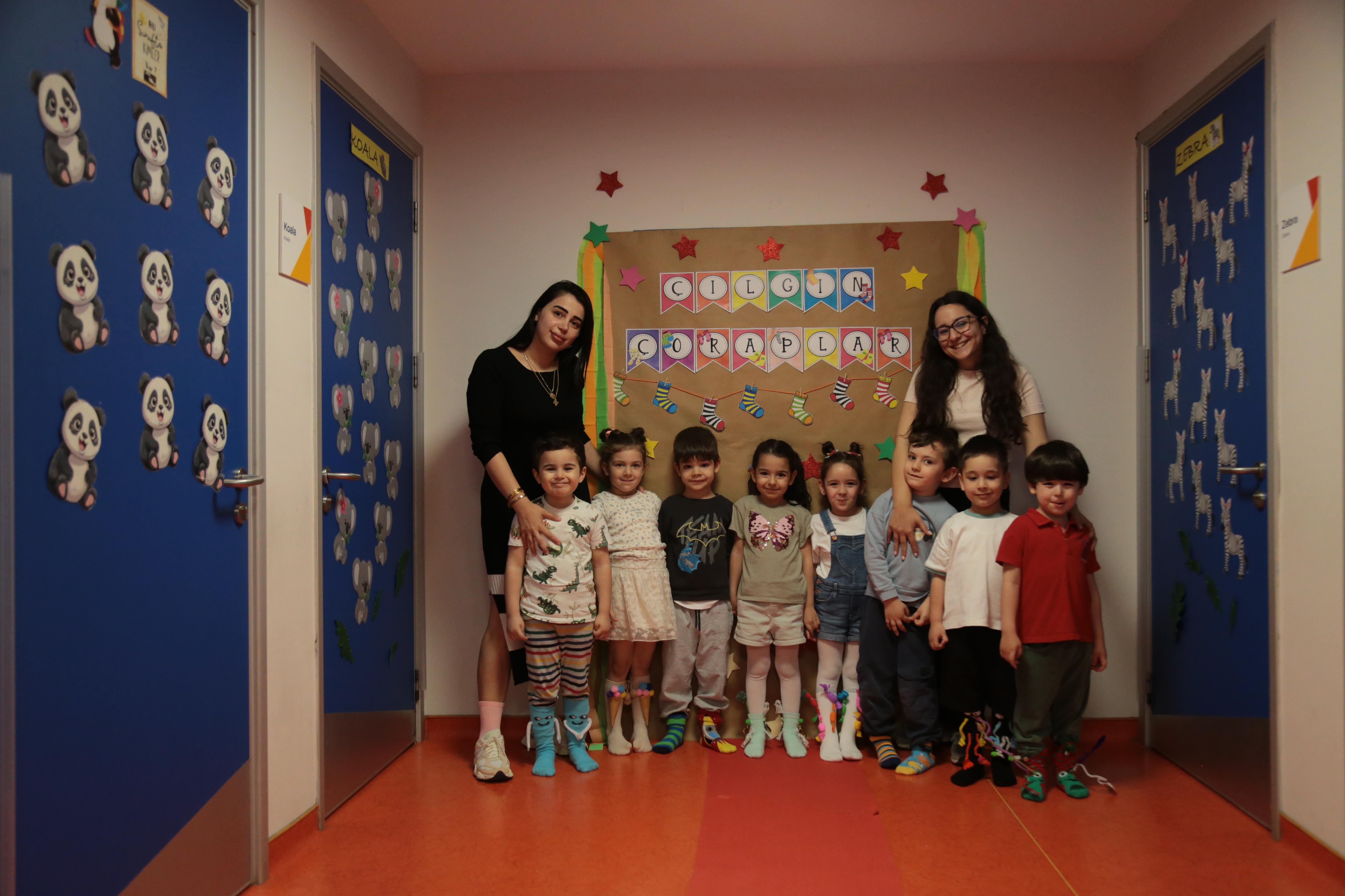 Farklılıkların Renkli Kutlaması: ide okulları Anaokulunda Çılgın Çorap Günü