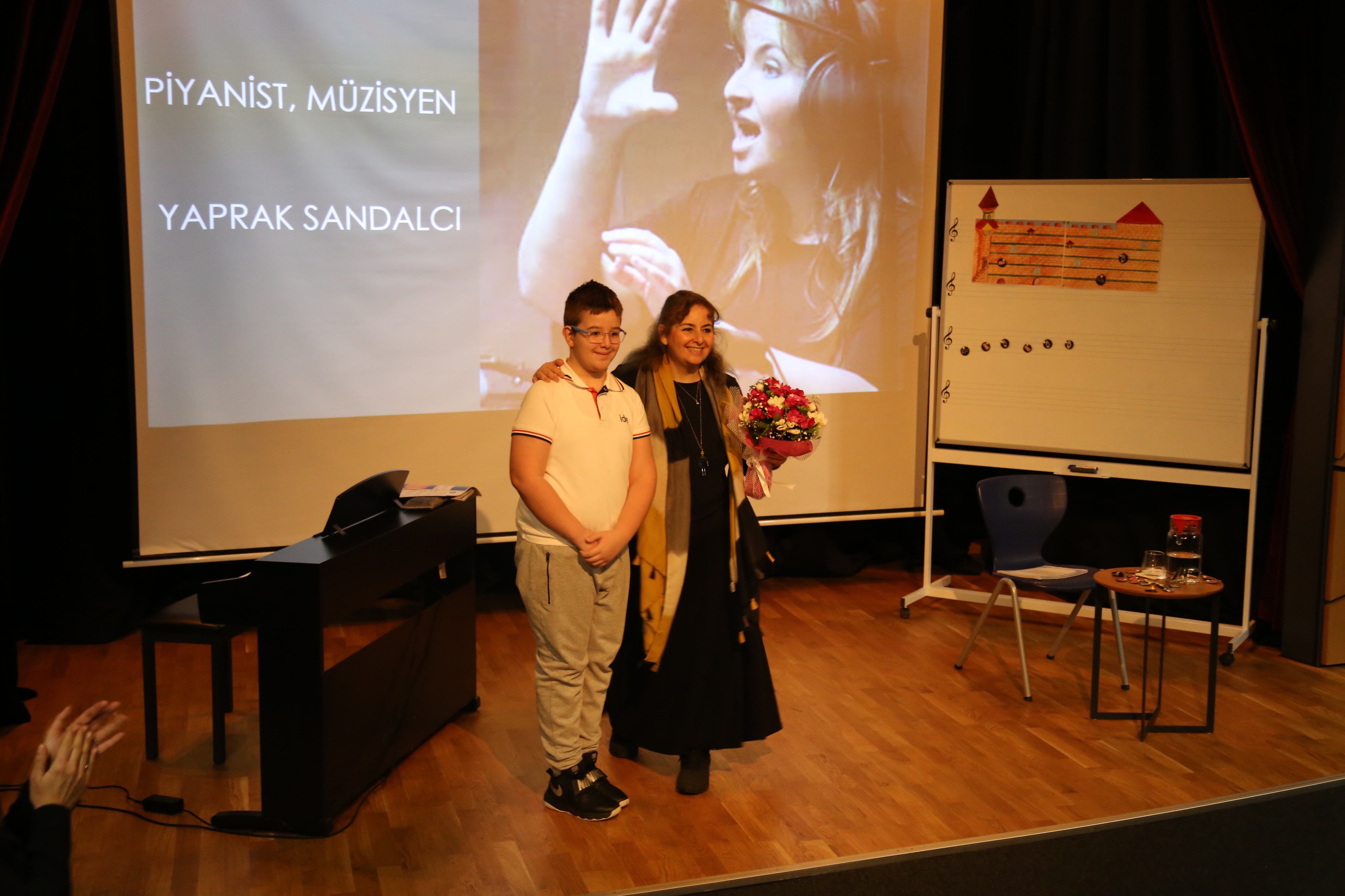 Yaprak Sandalcı ile Müzik Yolcuğu