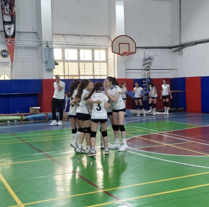 Yıldız Kız Voleybol takımımız Şampiyon!
