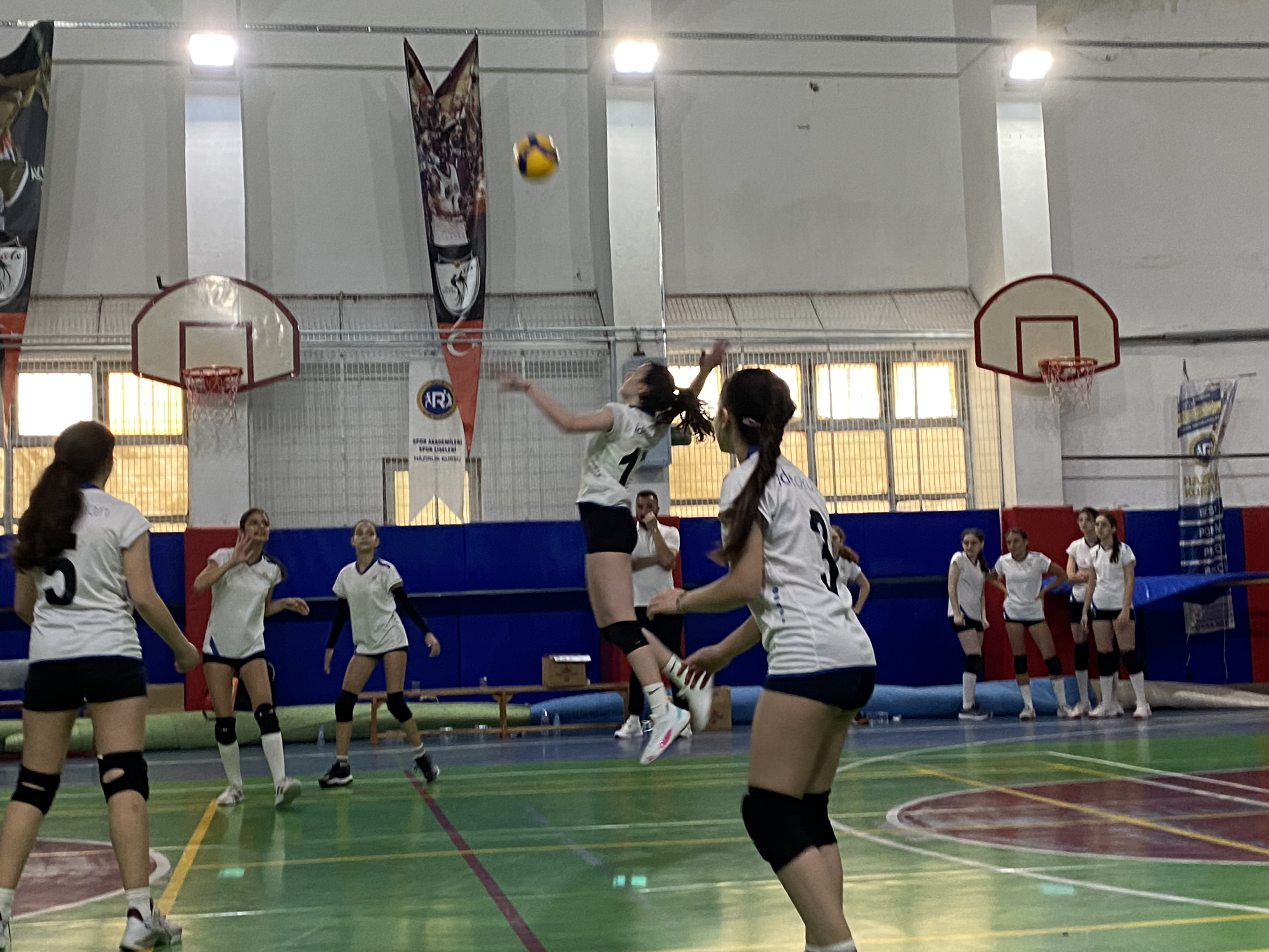 Yıldız Kız Voleybol takımımız Şampiyon!
