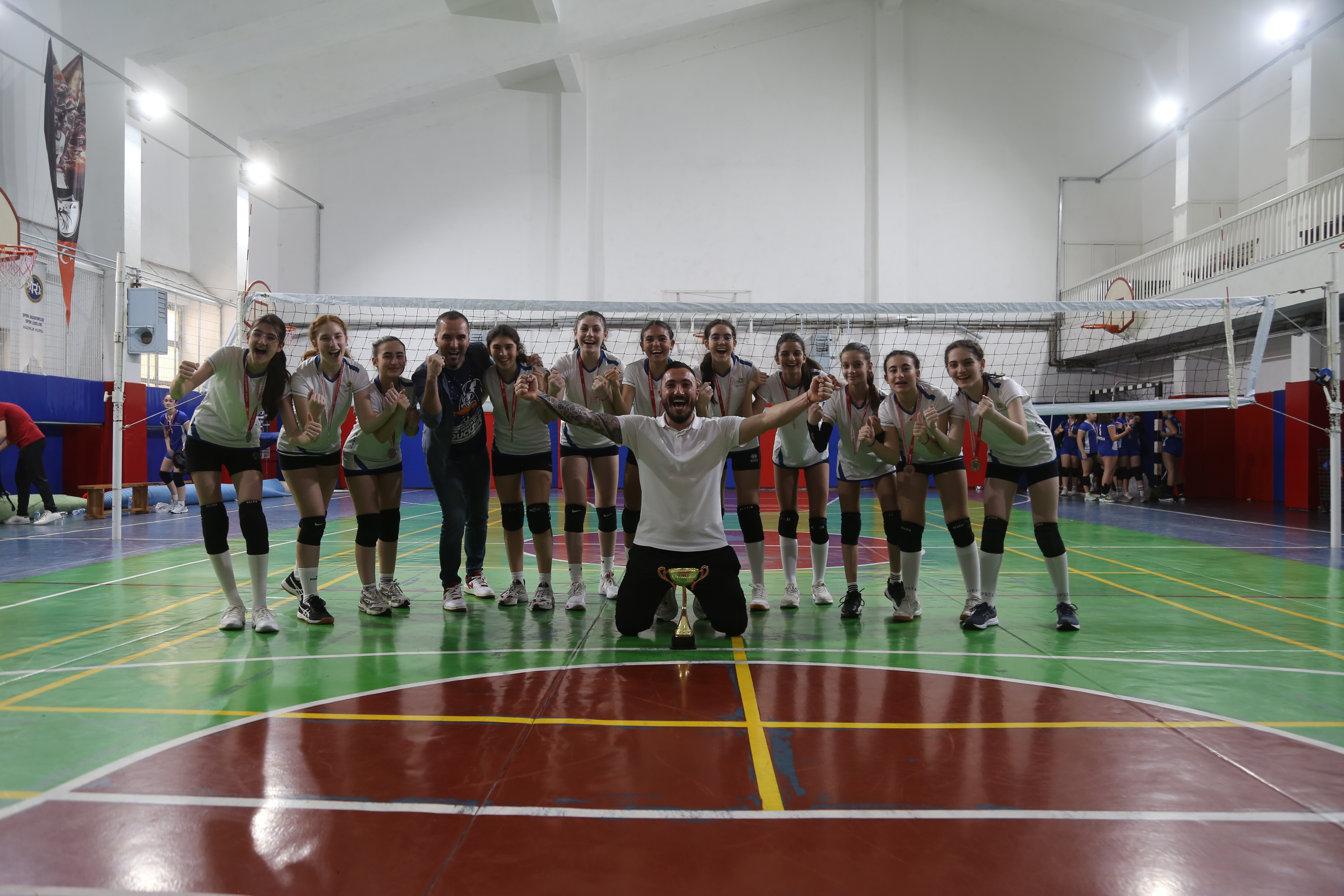 Yıldız Kız Voleybol takımımız Şampiyon!