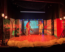 "Happy Days Theatre" Sahnedeydi!