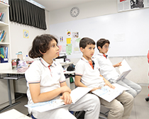 4.Sınıflar "Dalga" Kitabı ile Felsefe ve Yaratıcılığın Peşinde