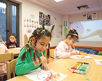 Yaratıcılığın Renkli Buluşması: ide okulları Anaokulunda Çılgın Saç Tasarımı Günü