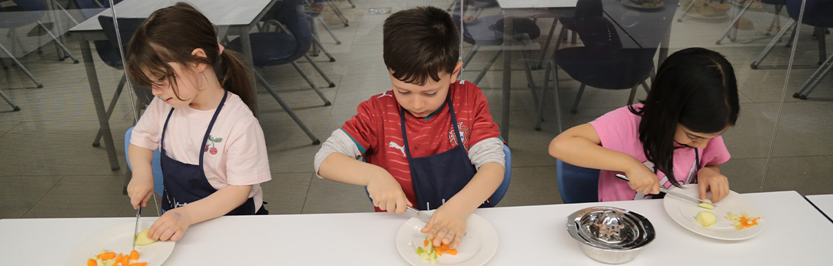 Minik Şeflerden Doğal Lezzetler: Meyve Suyu Atölyesi