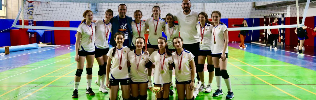 Yıldız Kız Voleybol takımımız Şampiyon!